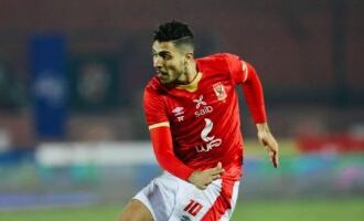 الأهلي يؤجل ملف تجديد عقود شريف والسولية بعد العودة من مونديال الأندية